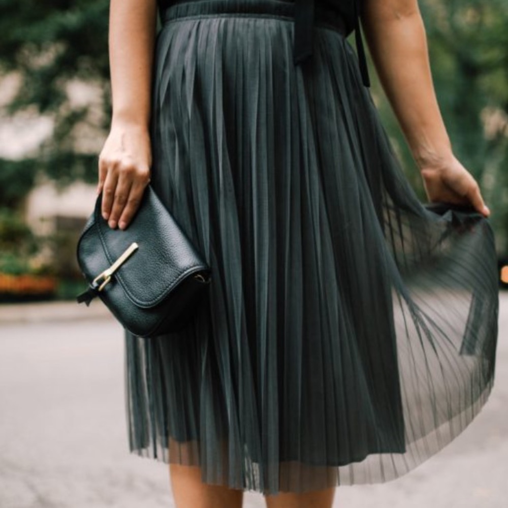 Banana Republic Pleated Tulle Midi Skirt